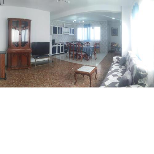 A Beautiful spacious Two Bedroom Apartment CB8EV