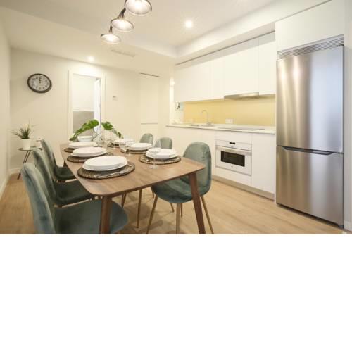 A Brand new Luxury- Muy Central- AC, up to 10