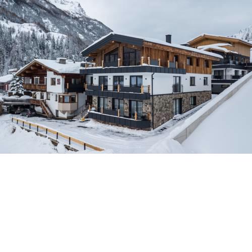 A CASA Rubin Chalet & Studio Resort