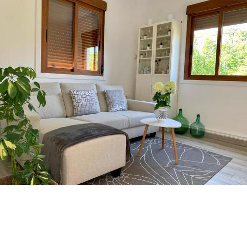 A Casa Vermella con jardín a 10 minutos de Santiago