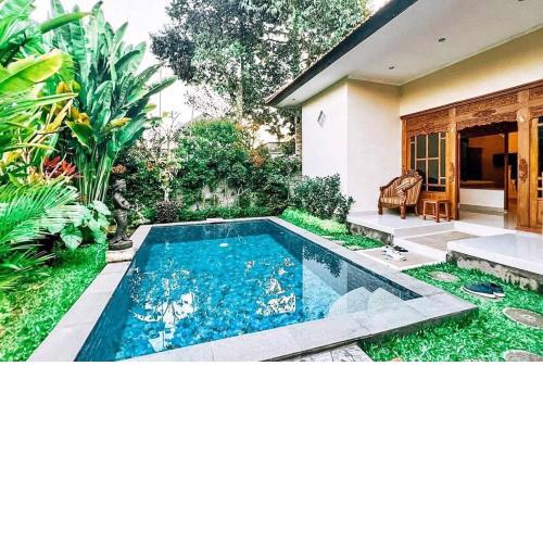 A Cozy 2BR VILLA in Kedewatan, Ubud (BALI)