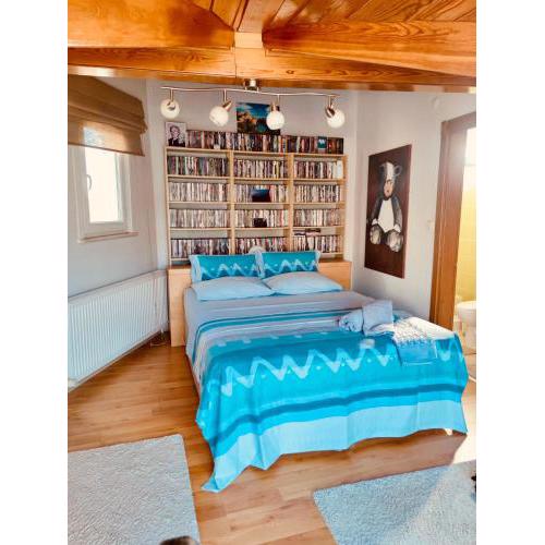 A Cozy Loft in the City Center