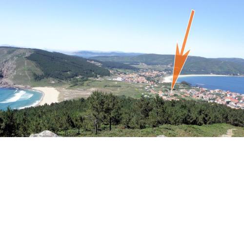 A dream with garden, porch, barbecue, sea views and near the beach.