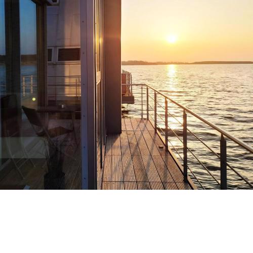 A holiday home in Geierswalde with a roof terrace