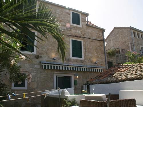A lovely Apartment in a Traditional House in Vis