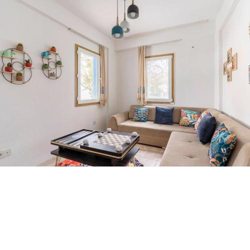 A Triplex with All Rooms Overlooking the Sea