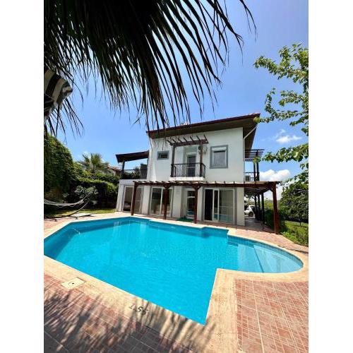 A villa with sun, nature and swimming pool