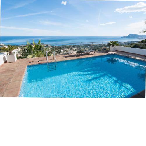 A004 - Villa en Altea con vistas al mar
