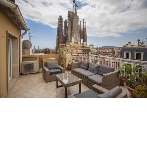 A1MAR211 Breathtaking atic in Sagrada Familia