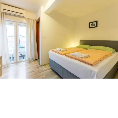 A3 - spacious apt with the sea view & use of pool