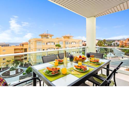 A31 Amazing 2 bedroom with terrace and Pool