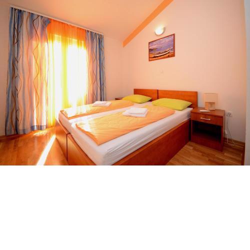 A6 - apt with 2 balconies 5 min walking to beach