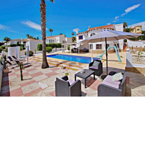 Aaron - holiday home with stunning views and private pool in Calpe