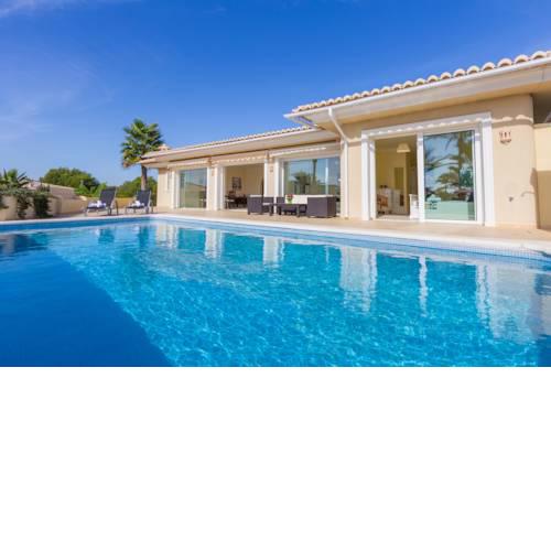Abahana Villas La Corona