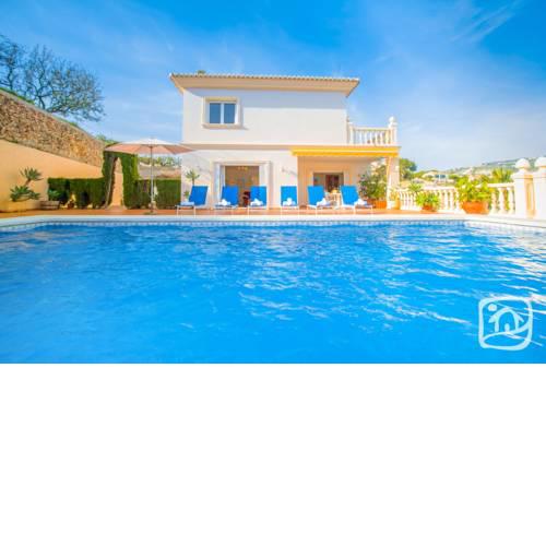 Abahana Villas La Marina