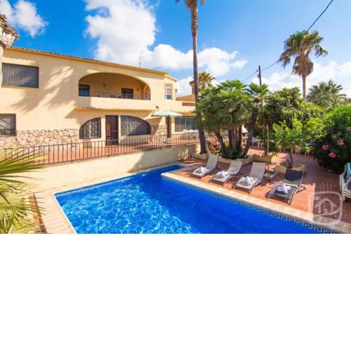 Abahana Villas Manuela