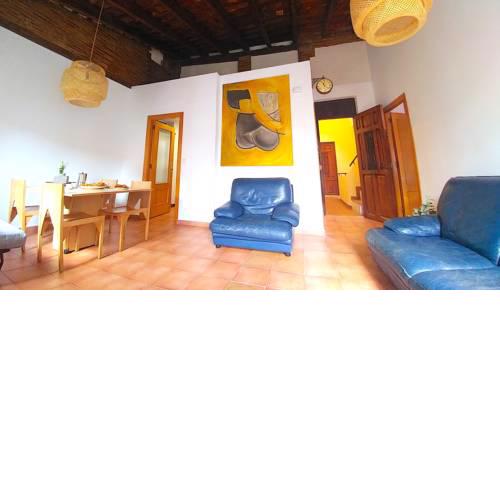 Abuhardillado, luminoso y calido apartamento