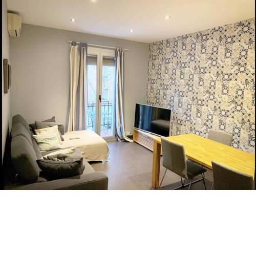 A/c double room close to beach and metro