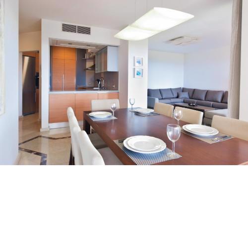 Acaymo 1-2 DELUXE SEA VIEW 2B