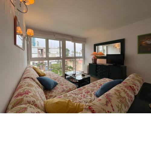 Acogedor apartamento con Piscina y vistas al mar