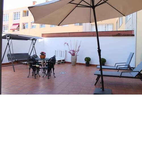 Acogedor apartamento con terraza y parking