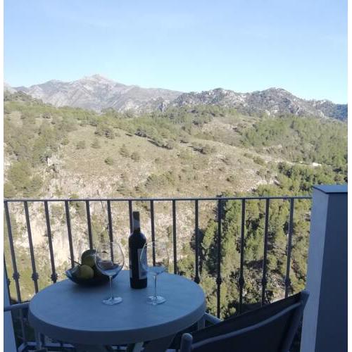 Acogedor apartamento con vistas a la montaña.