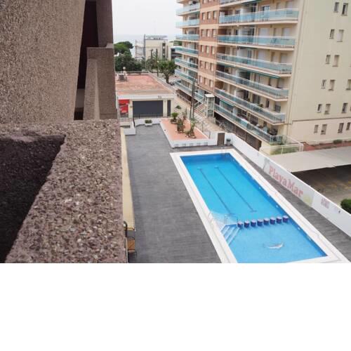 Acogedor apartamento con vistas al mar y piscina