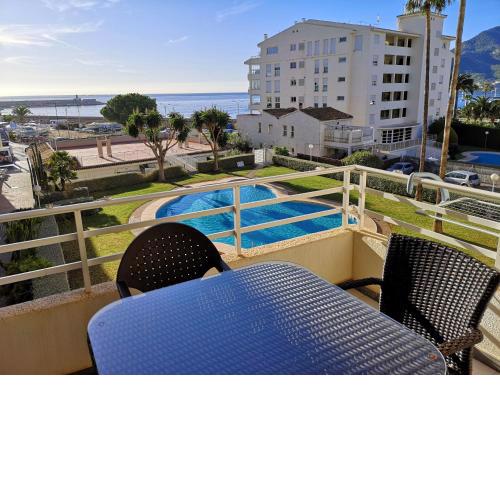 Acogedor apartamento frente al mar con piscina