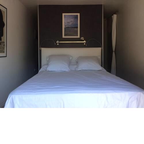 Acogedora casa en la hermosa baha de Canyelles Roses Costa Brava duerme 6 WIFI gratis vistas a