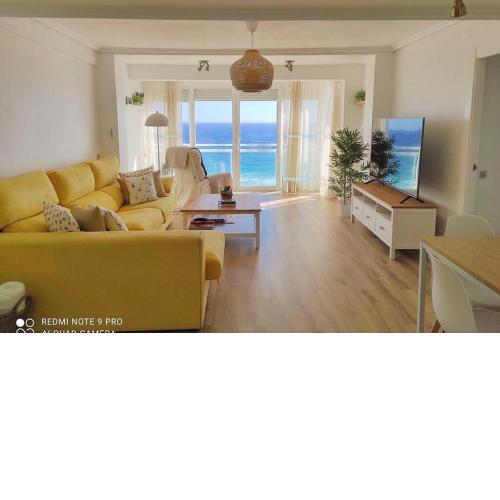 Adela Beach Apartment, lujo en 1ª línea de playa