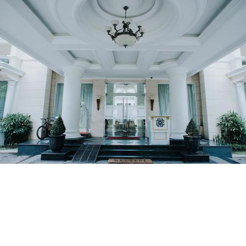 Adhiwangsa Hotel