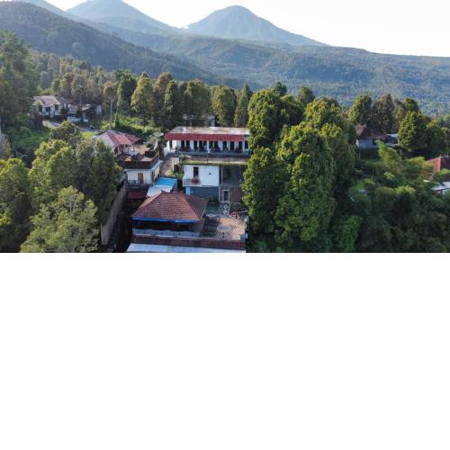 Adila Warung and Homestay