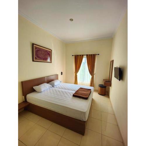 Adiputra Guesthouse 3