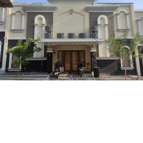 Adiputra Guesthouse 5