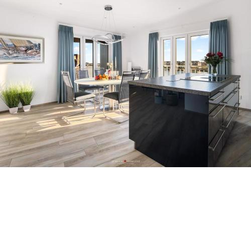 Admiralsdeck Panoramablick, finnische Sauna, 3 Baeder, Fahrstuhl, 2 Terrassen