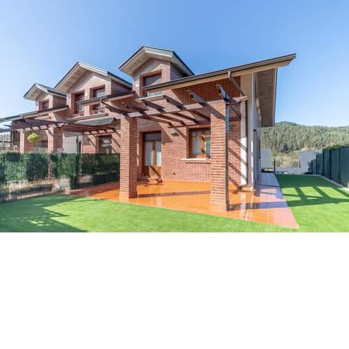 Adosado con jardín en Guriezo by Aston Rentals