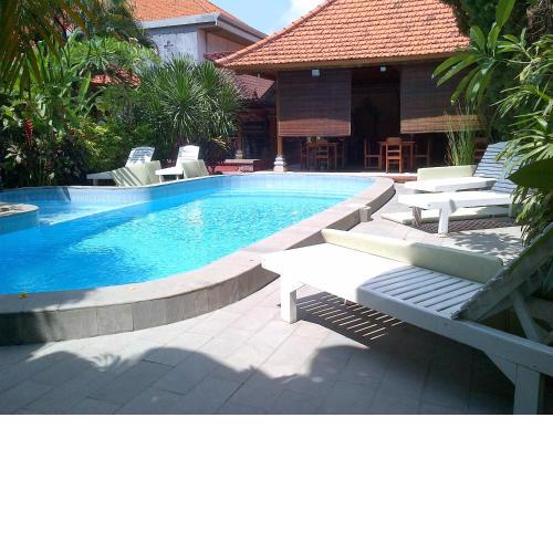 Adus Beach Inn