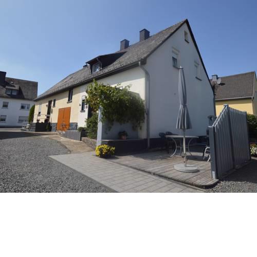 Aesthetic Holiday Home in Daun Germany near Forest