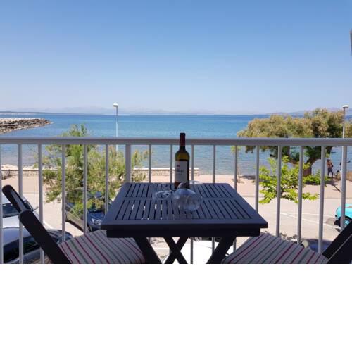Agradable apartamento primera linea mar