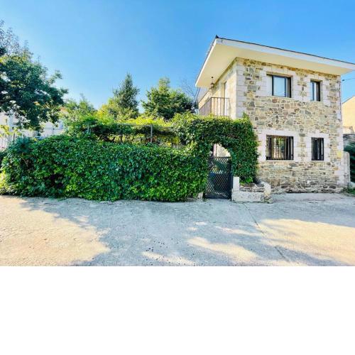 Agradable casa con chimenea, en zona tranquila de Sanabria
