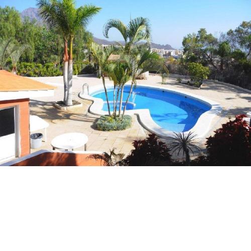 Agradable viila con Piscina