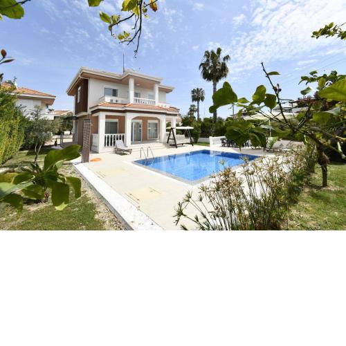 Aguarius Villas