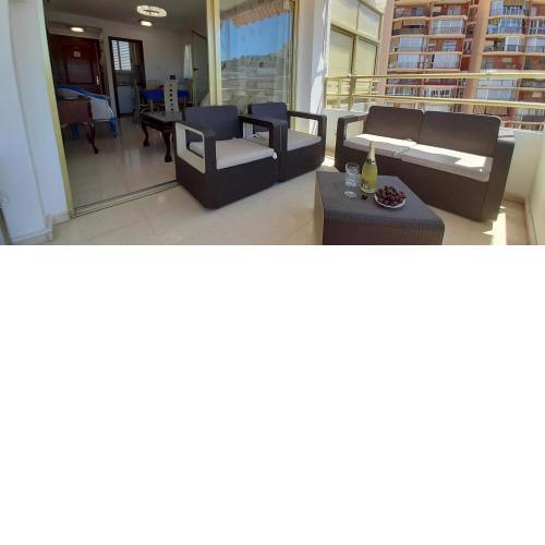 Agustina Seaview in Rincon de Loix -free parking, Wi-Fi, pool, new air conditioning, sea view