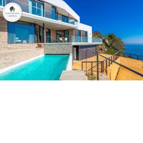 Aiguablava Holiday Home Sleeps 11 with Pool and Air Con