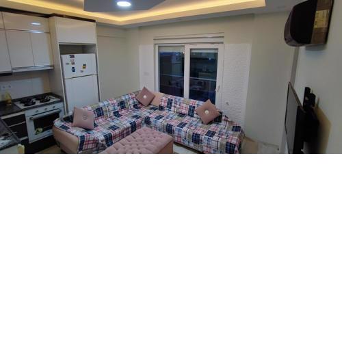 Airport & Lara beach house no5