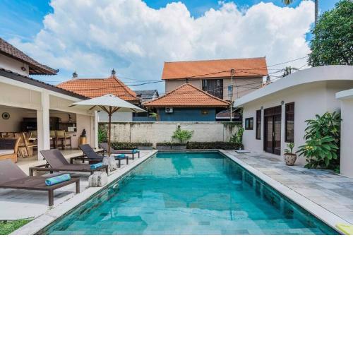 Aisha II,5 Bed Villa, Central Location, Seminyak