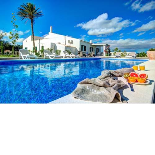 Alaior Villa Sleeps 8 Pool Air Con WiFi