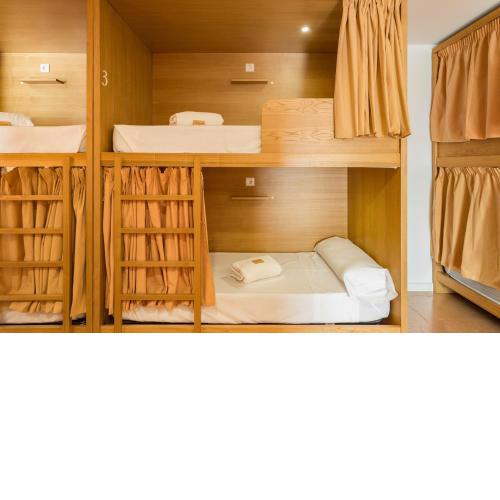 Albergue Celenis, Caldas de reis