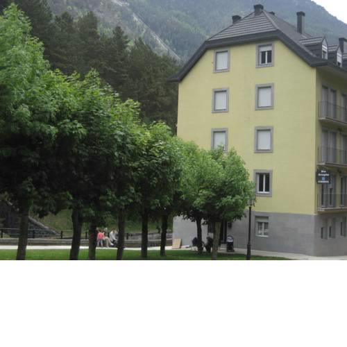 Albergue Turístico Rio Aragon