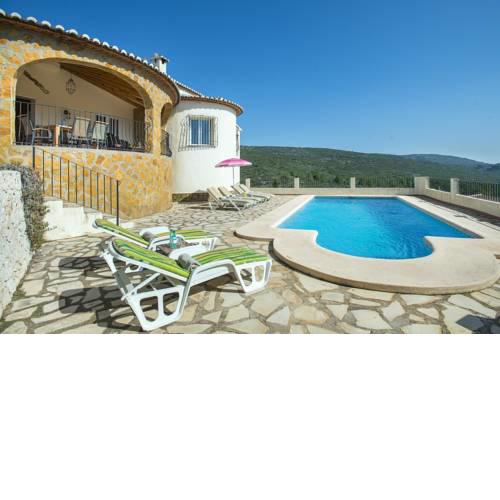 Alcalali Villa Sleeps 6 with Pool and Air Con